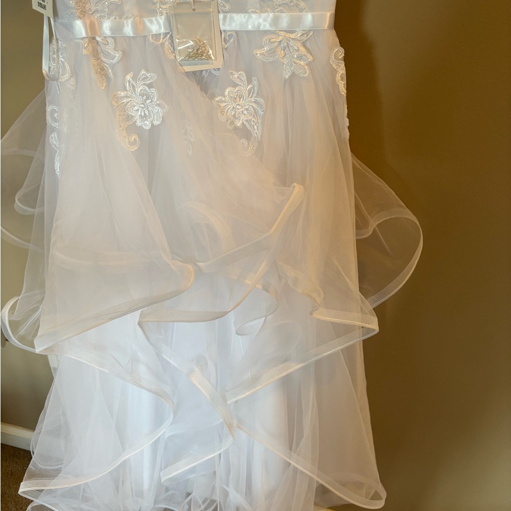 NWT David's Bridal Cap Sleeve White Flower Girl or Communion Dress - Size 8 - Picture 6 of 8